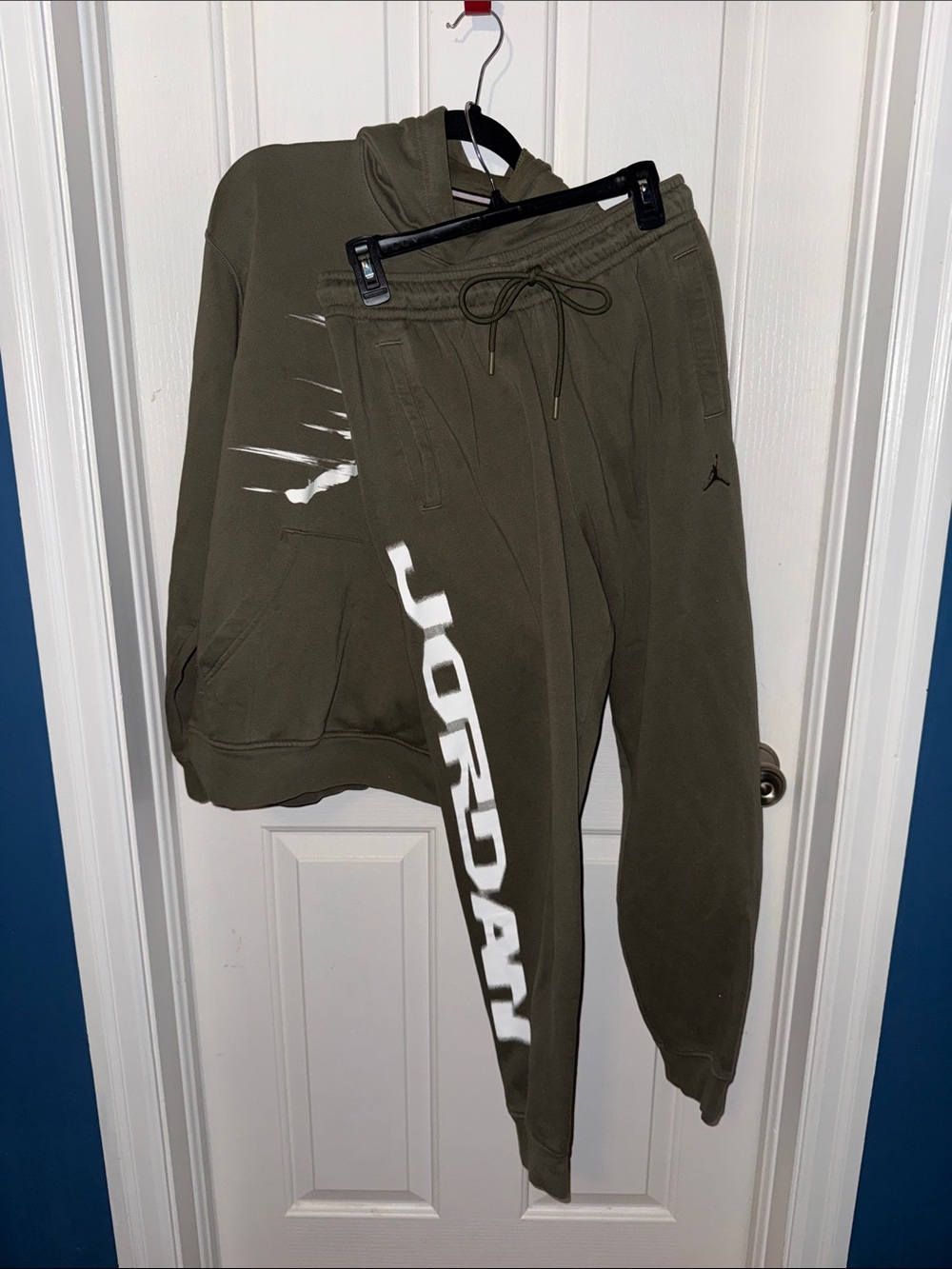 Jordan men’s Olive Green Fleece Jogger set
